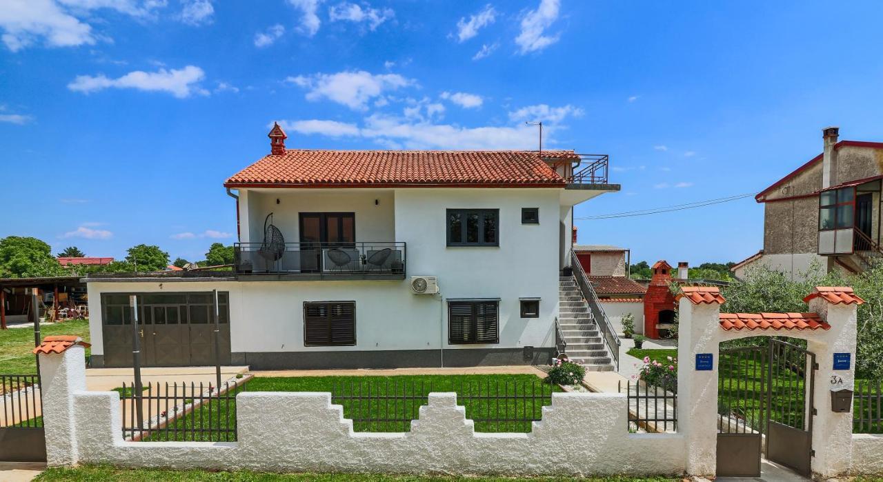 Apartman Gabrijela Muntić Buitenkant foto