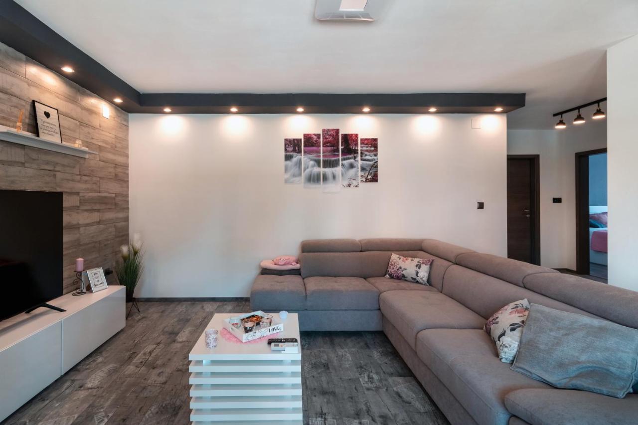 Apartman Gabrijela Muntić Buitenkant foto